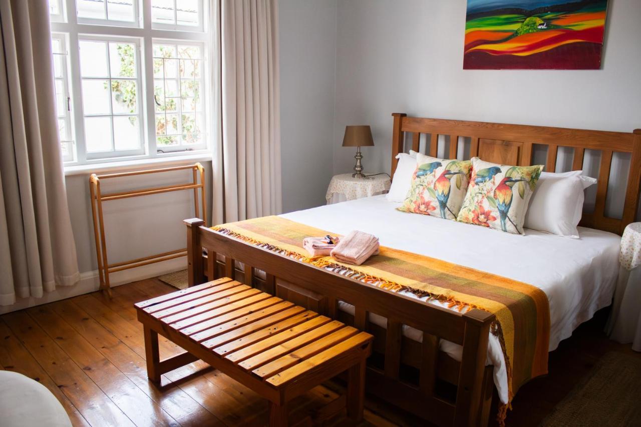 Bed and Breakfast De Oude Yotclub Oudtshoorn Esterno foto