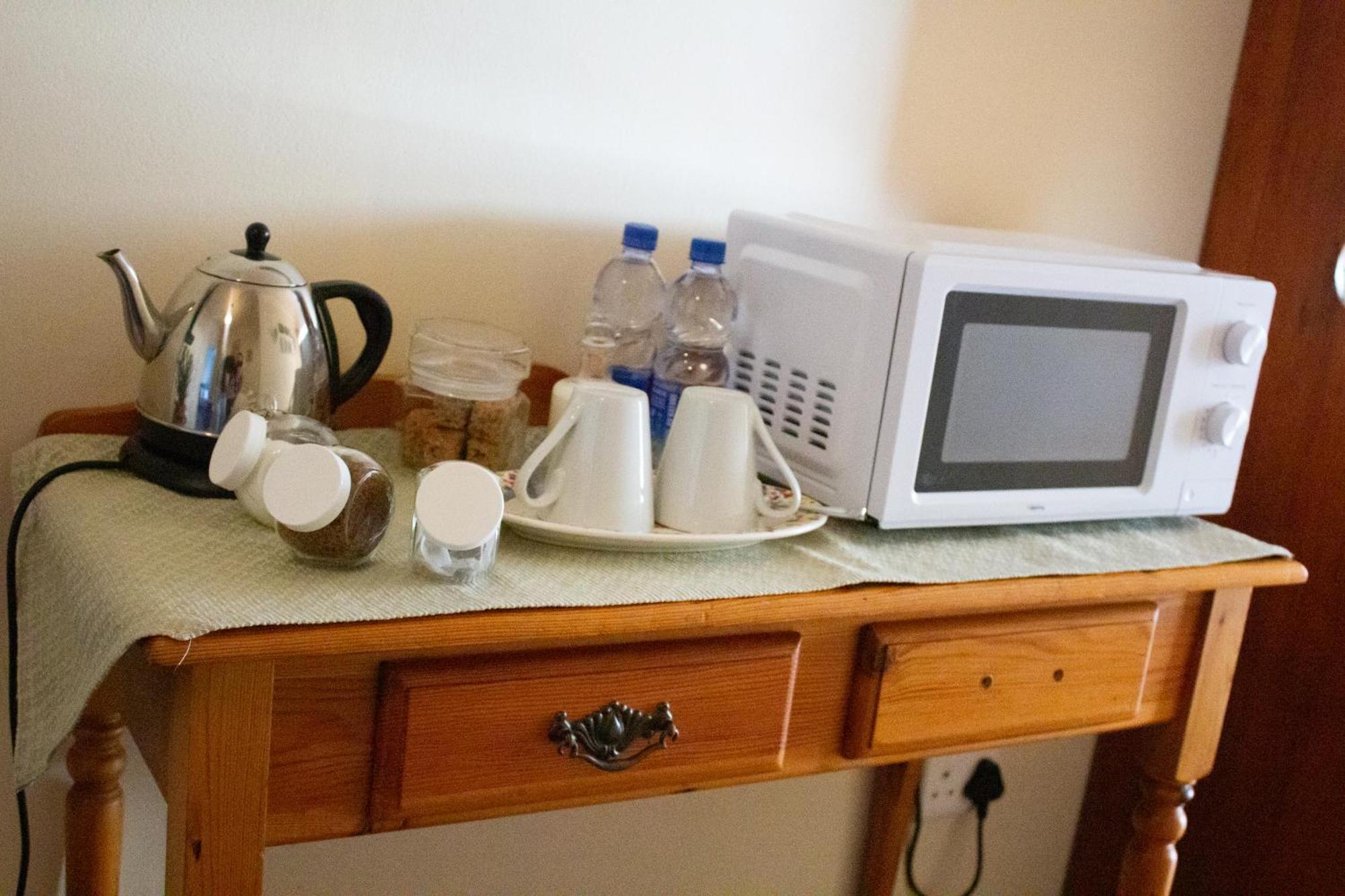 Bed and Breakfast De Oude Yotclub Oudtshoorn Esterno foto
