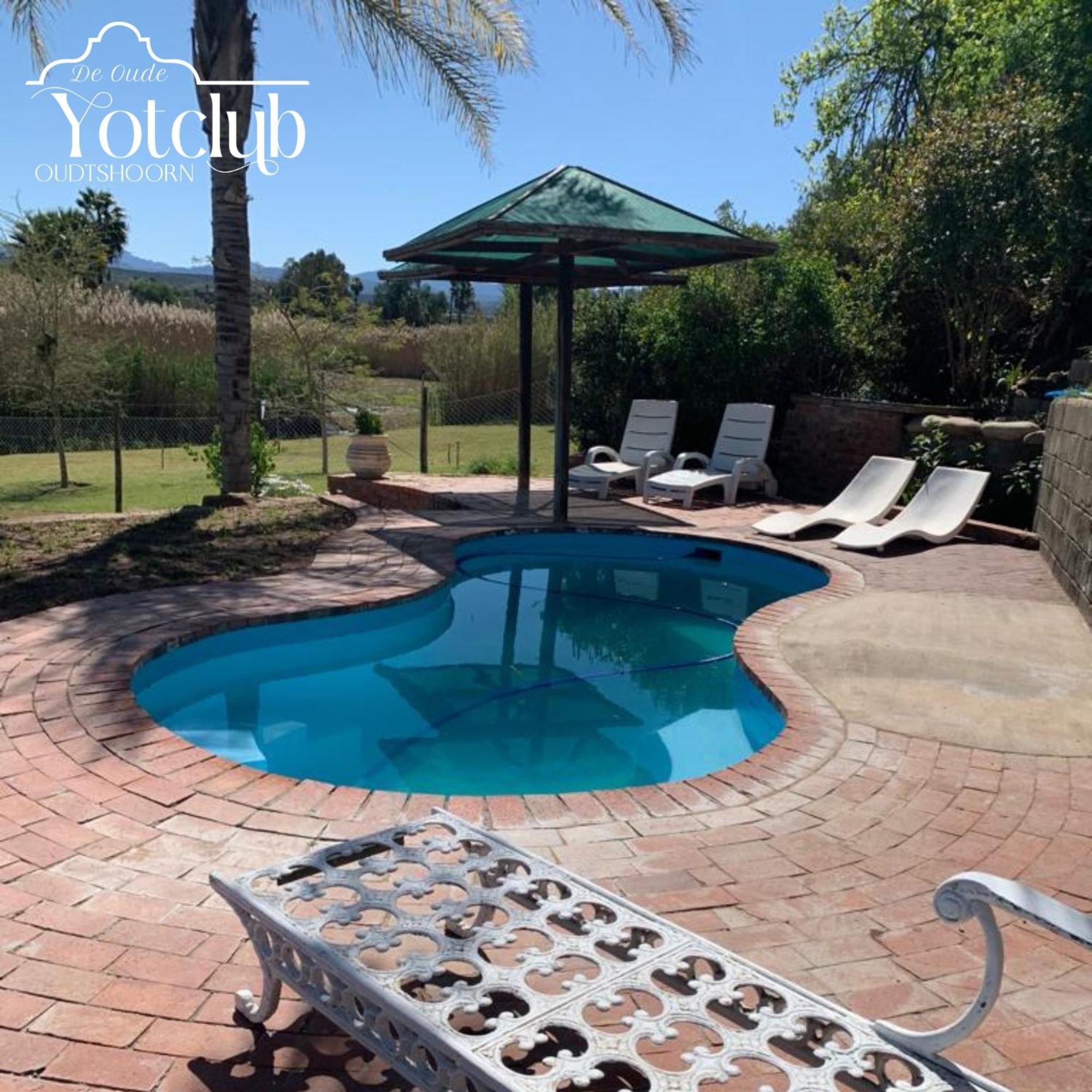 Bed and Breakfast De Oude Yotclub Oudtshoorn Esterno foto
