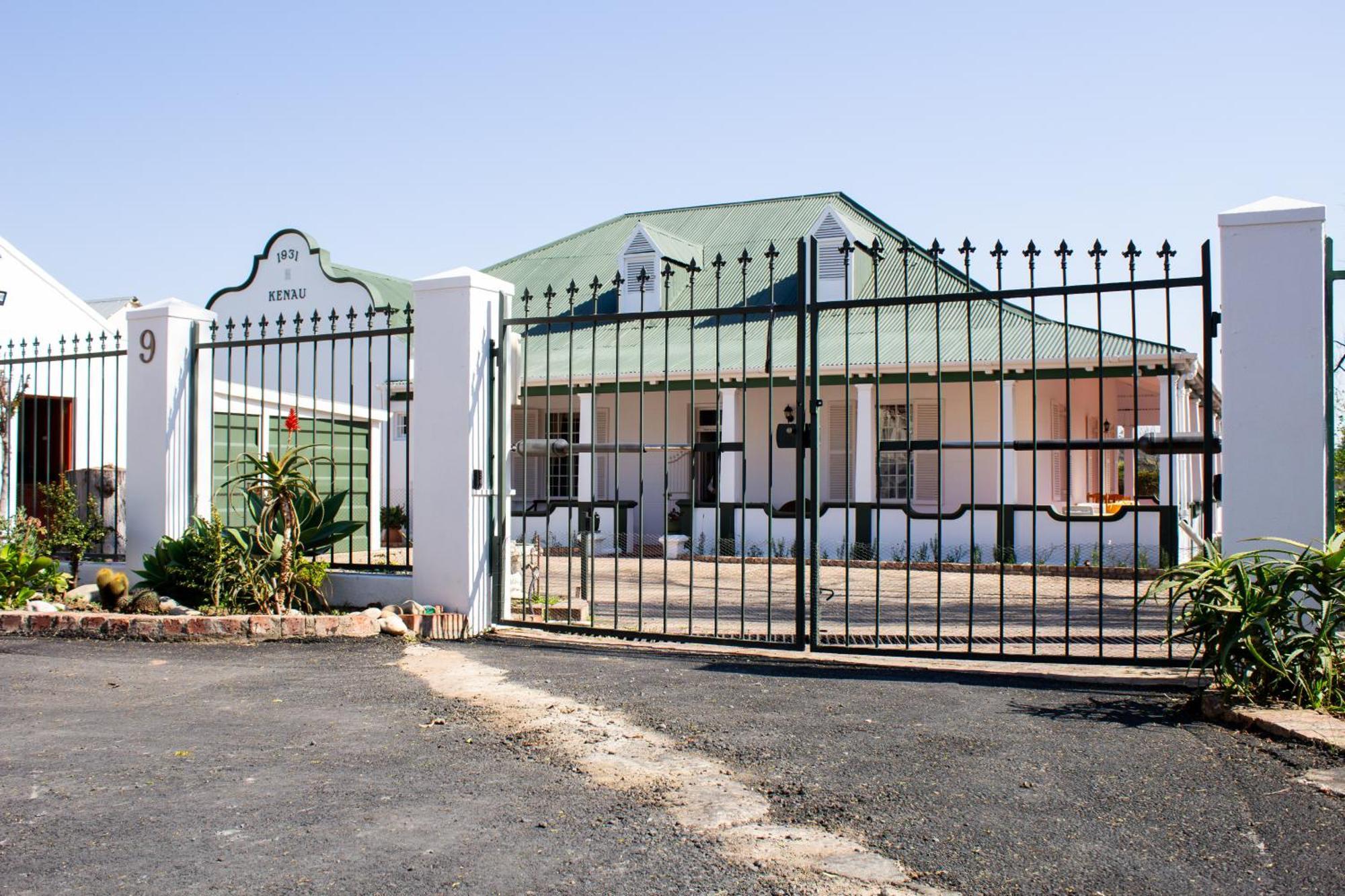 Bed and Breakfast De Oude Yotclub Oudtshoorn Esterno foto