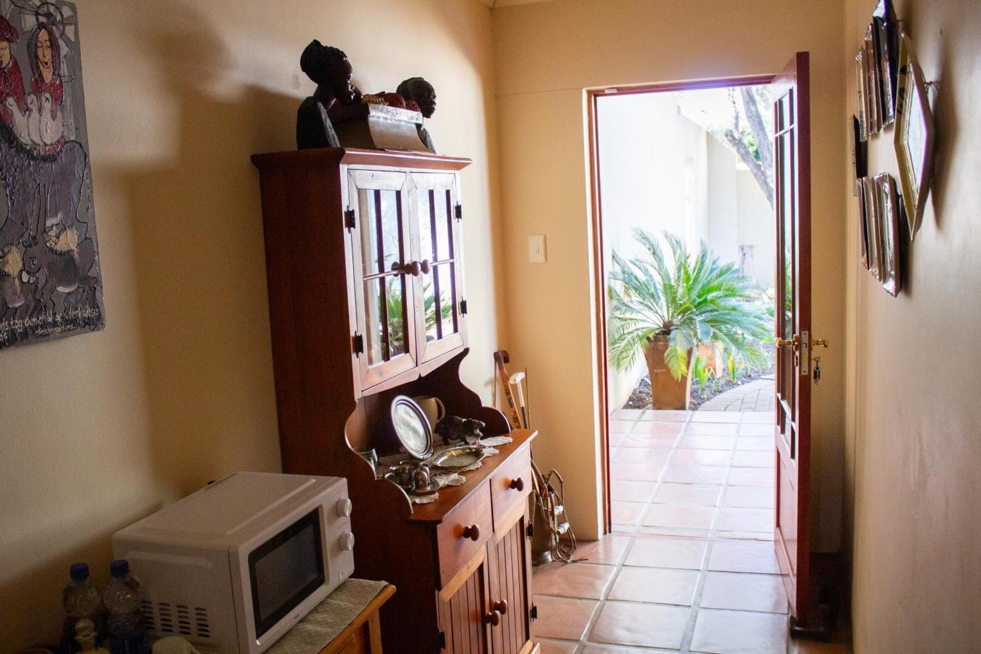 Bed and Breakfast De Oude Yotclub Oudtshoorn Camera foto