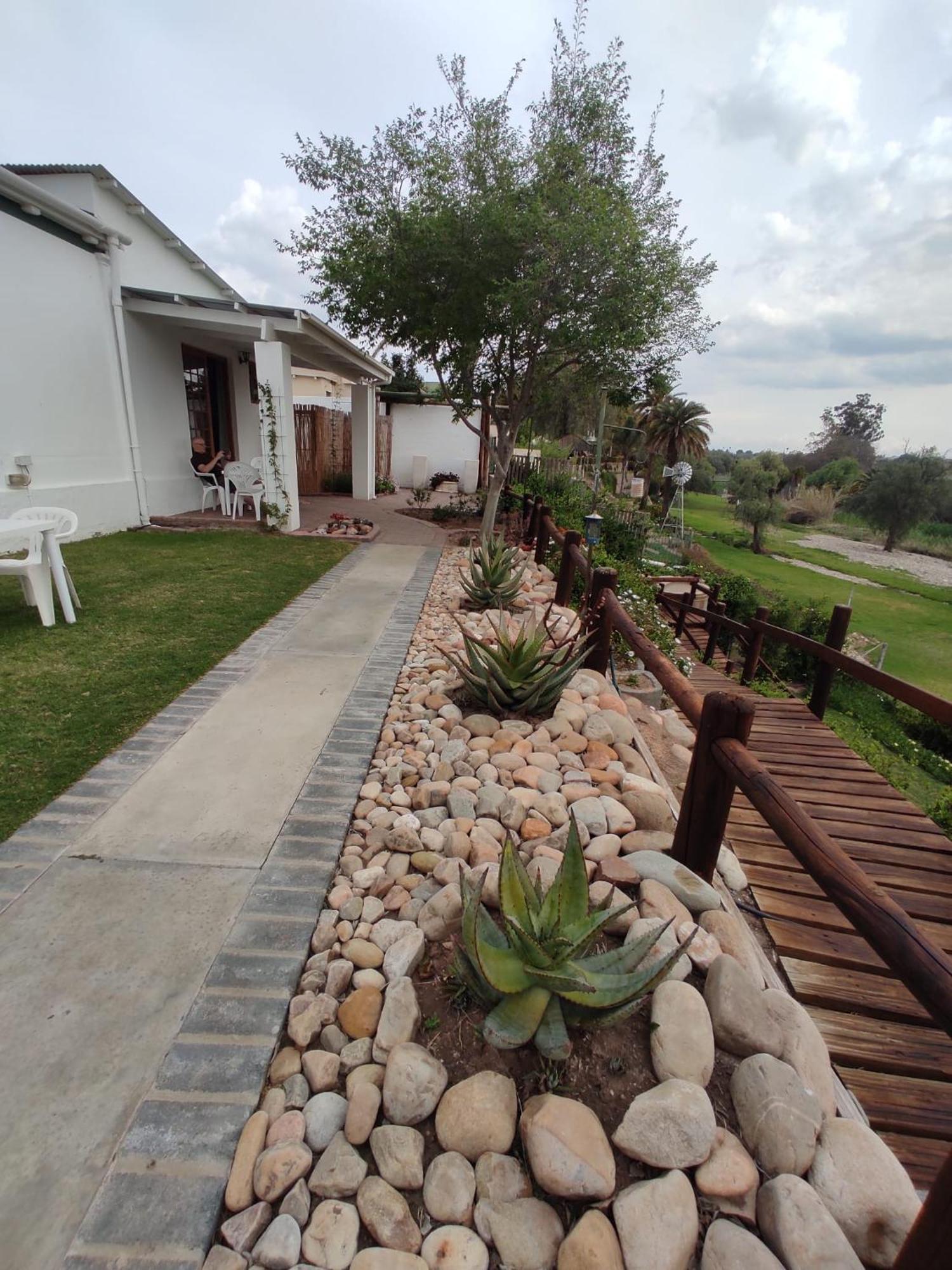 Bed and Breakfast De Oude Yotclub Oudtshoorn Esterno foto